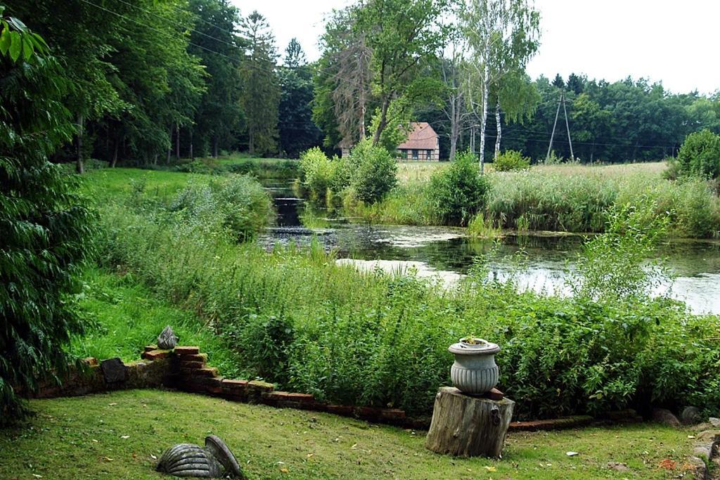 Hotel Cichy Dwor à Manowo Extérieur photo